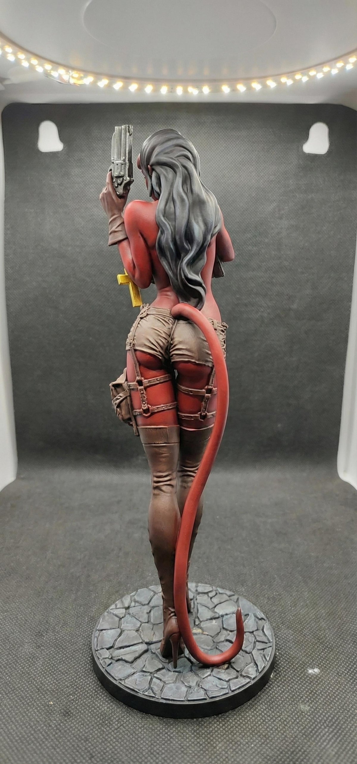 Hand-Painted Red Demoness Resin Statue | 1/6 Scale Fantasy Art