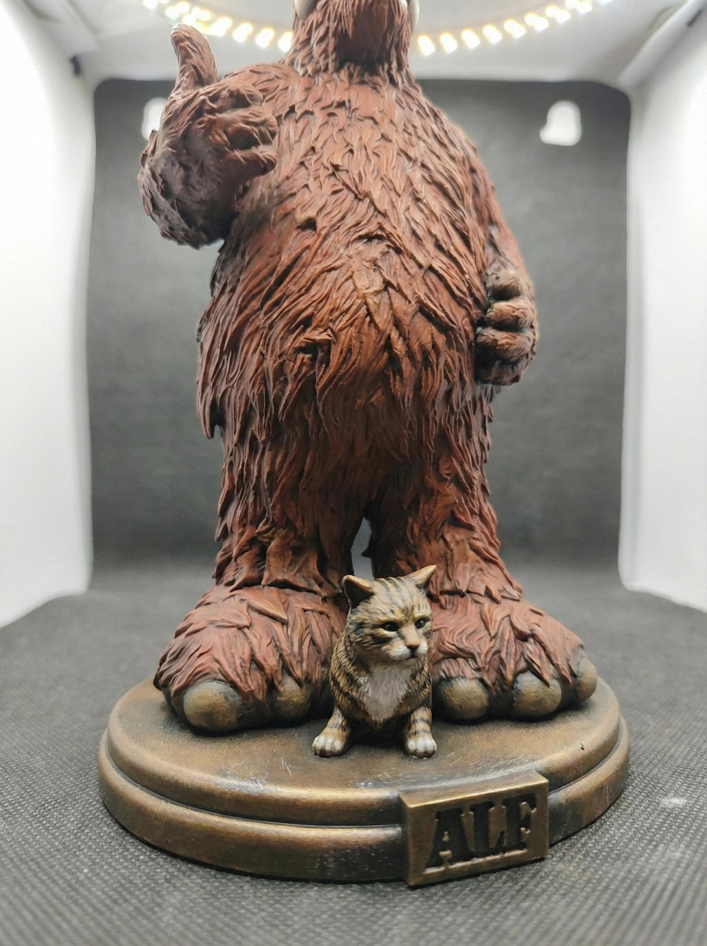 Hand-Painted 1/6 Scale Furry Alien Figure, Retro 80s Sci-Fi