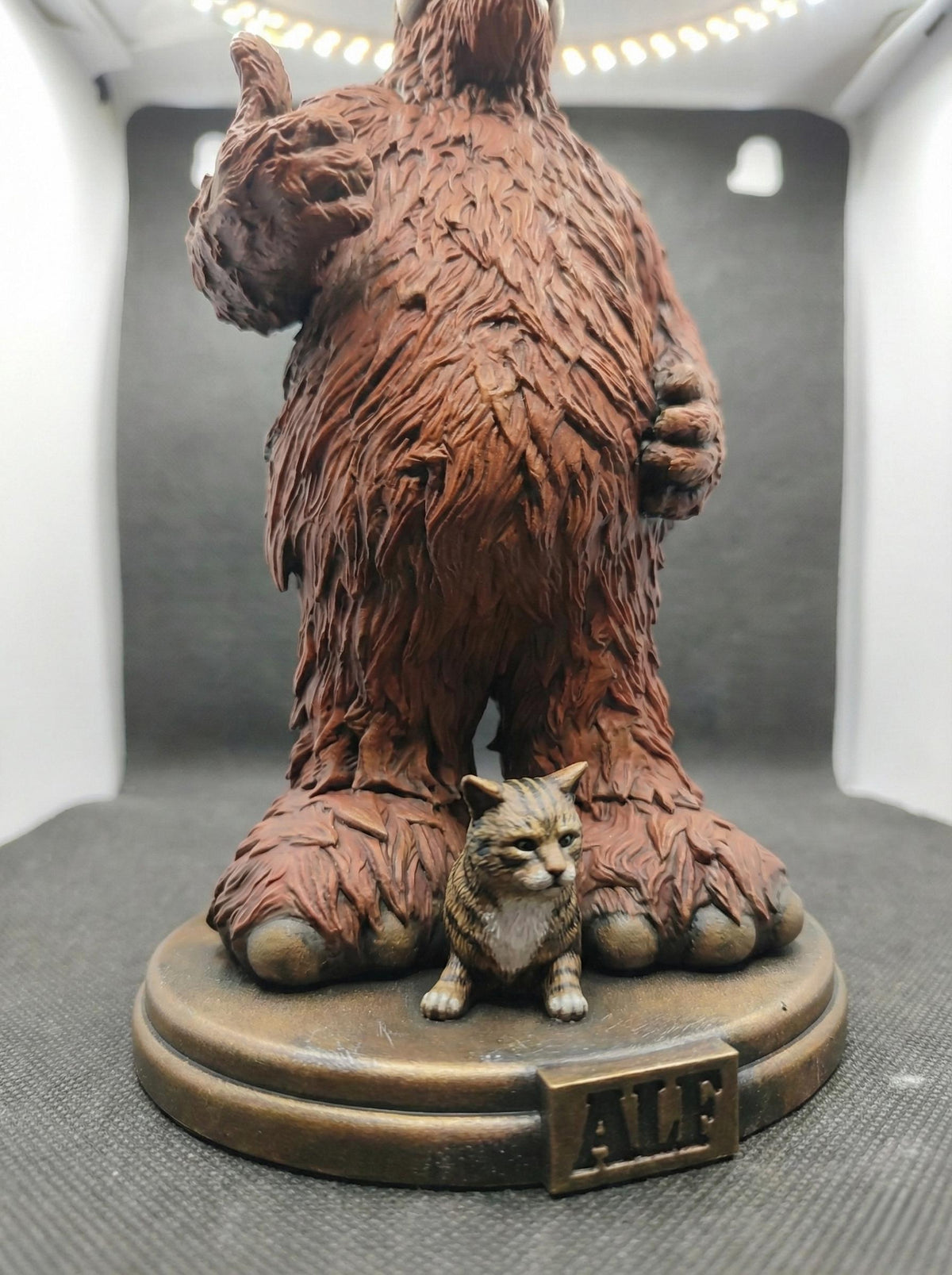 Hand-Painted 1/6 Scale Furry Alien Figure, Retro 80s Sci-Fi