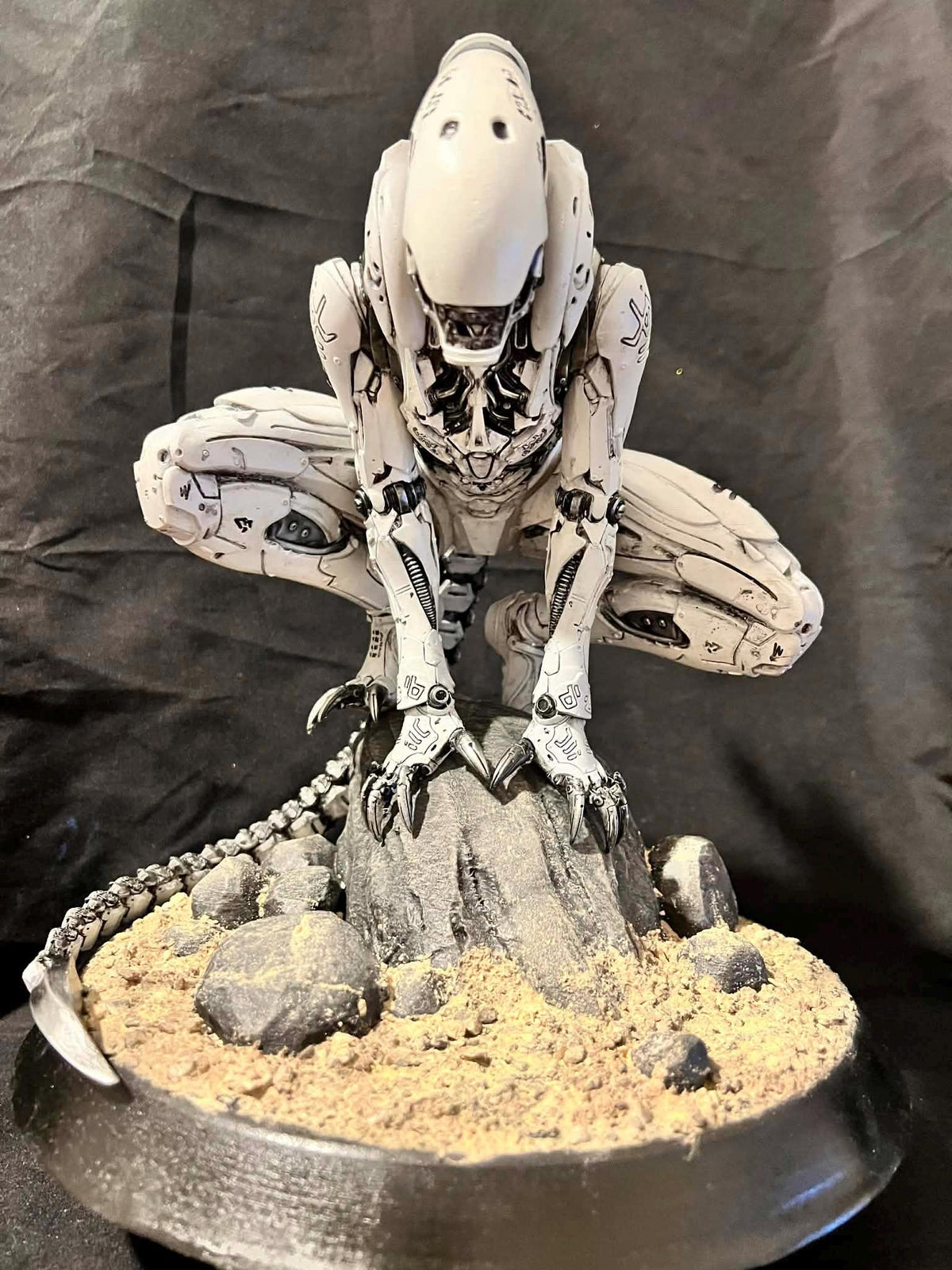 Bio-Mechanical Alien Statue 1/6 Scale, Sci-Fi Resin Collectible