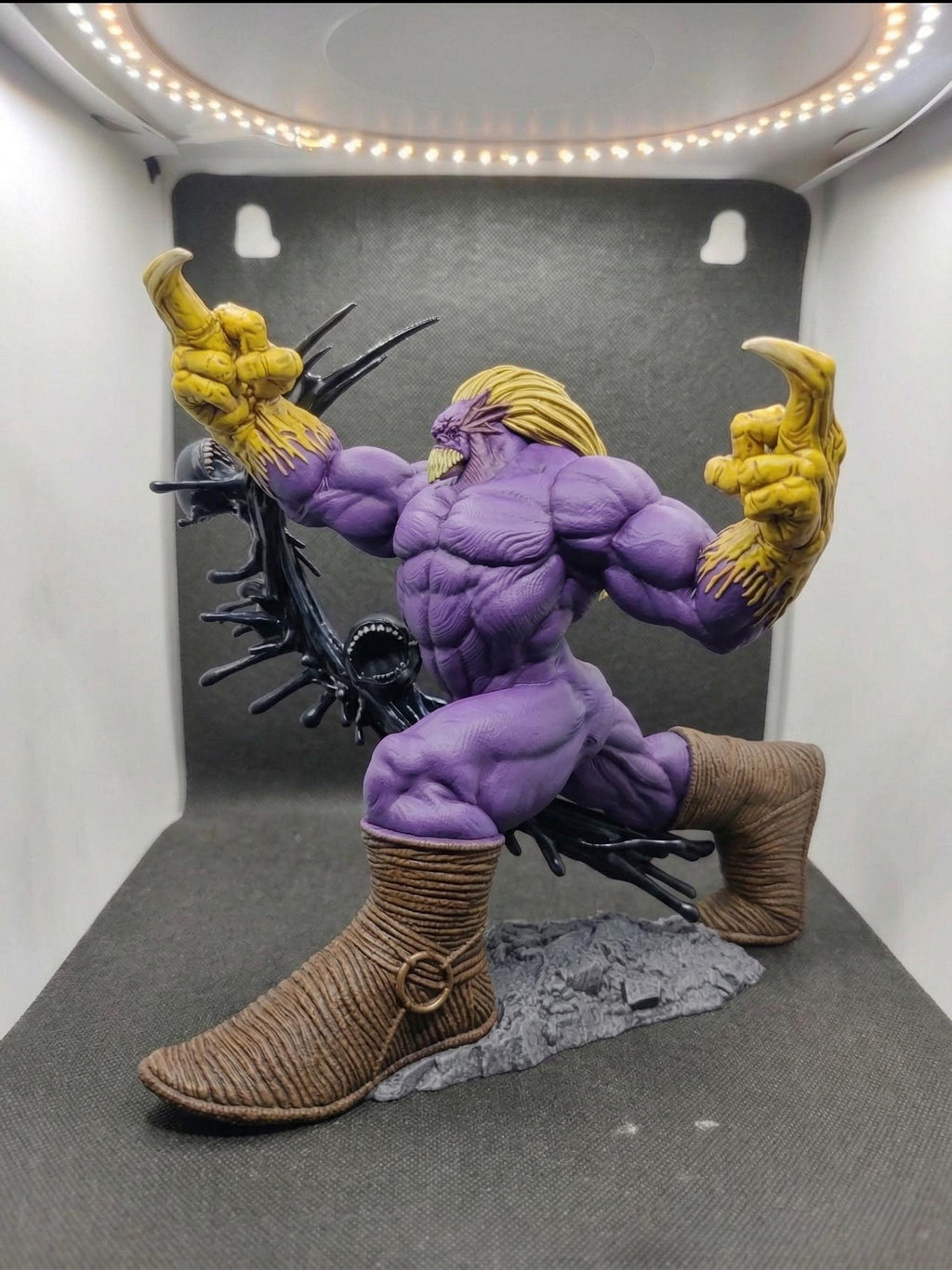 Purple Behemoth 1/6 Scale Figure – Hand-Painted 28cm 3D Printed