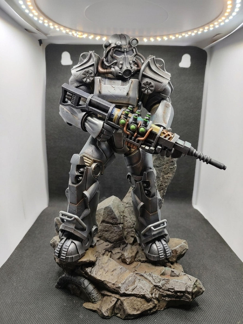 Wasteland Heavy Armor Sci-Fi Mech Figure, Post Apocalyptic