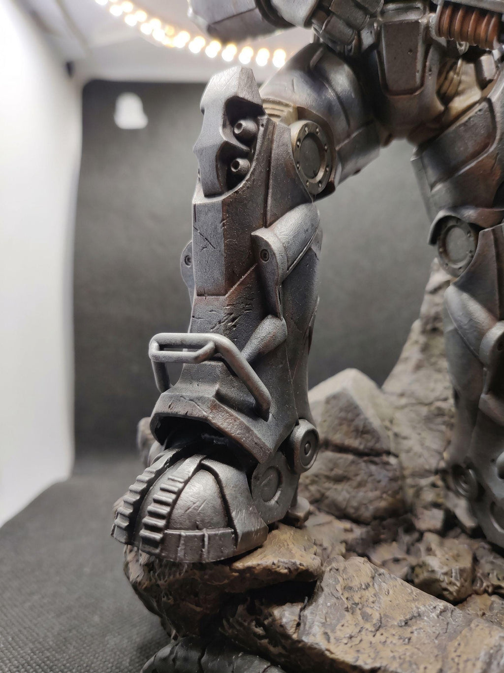 Wasteland Heavy Armor Sci-Fi Mech Figure, Post Apocalyptic