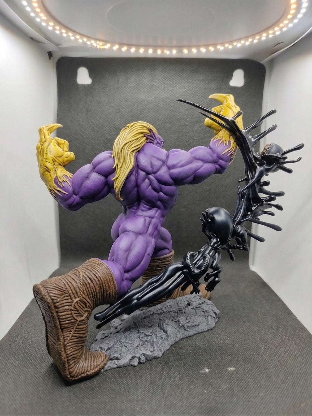 Purple Behemoth 1/6 Scale Figure – Hand-Painted 28cm 3D Printed