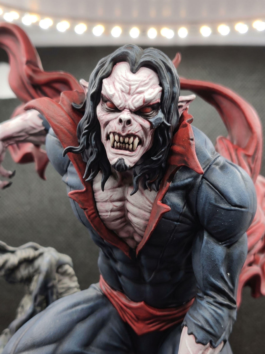 Living Vampire Statue | 1/6 Scale Hand-Painted Cursed Scientist Figure
