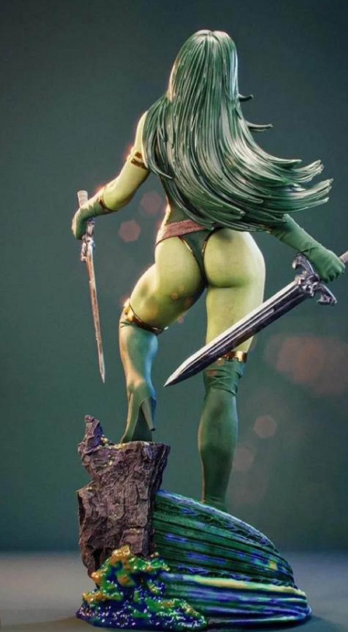 Galaxy Warrior - Emerald Assassin 30cm Resin Figure