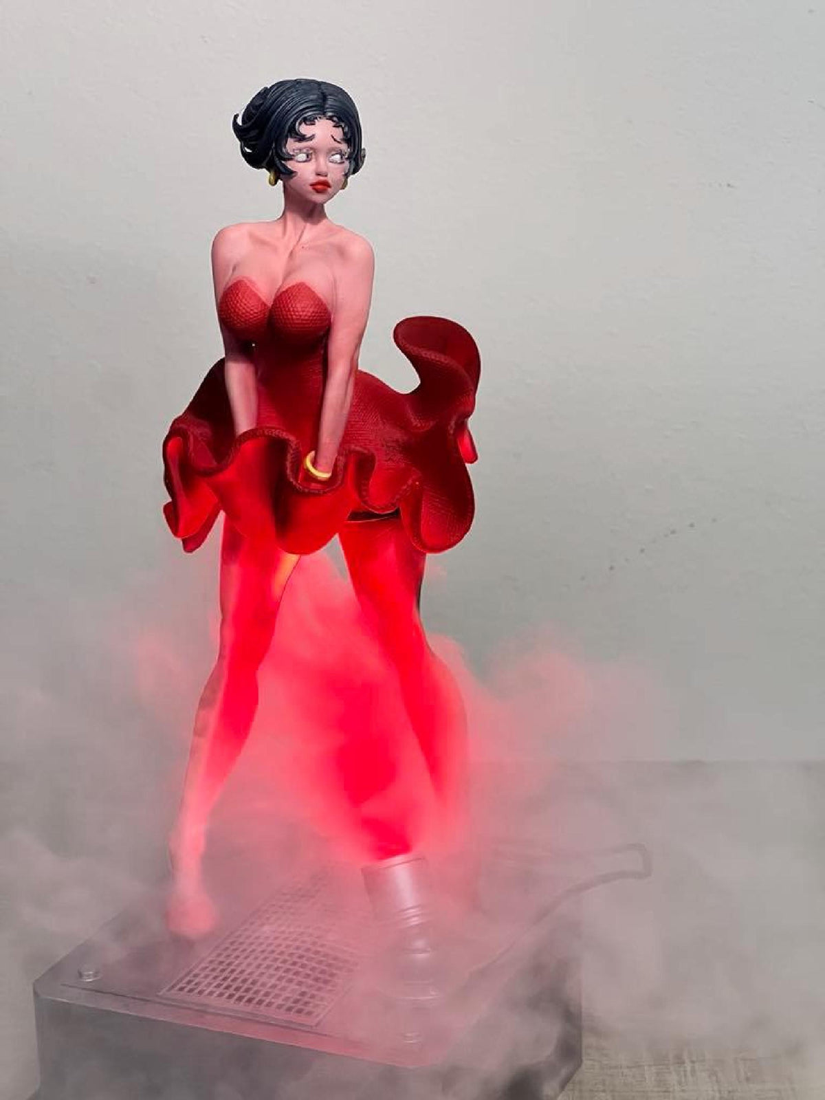 Betty Boo 1/6 Scale / desk light and essential oil diffuser