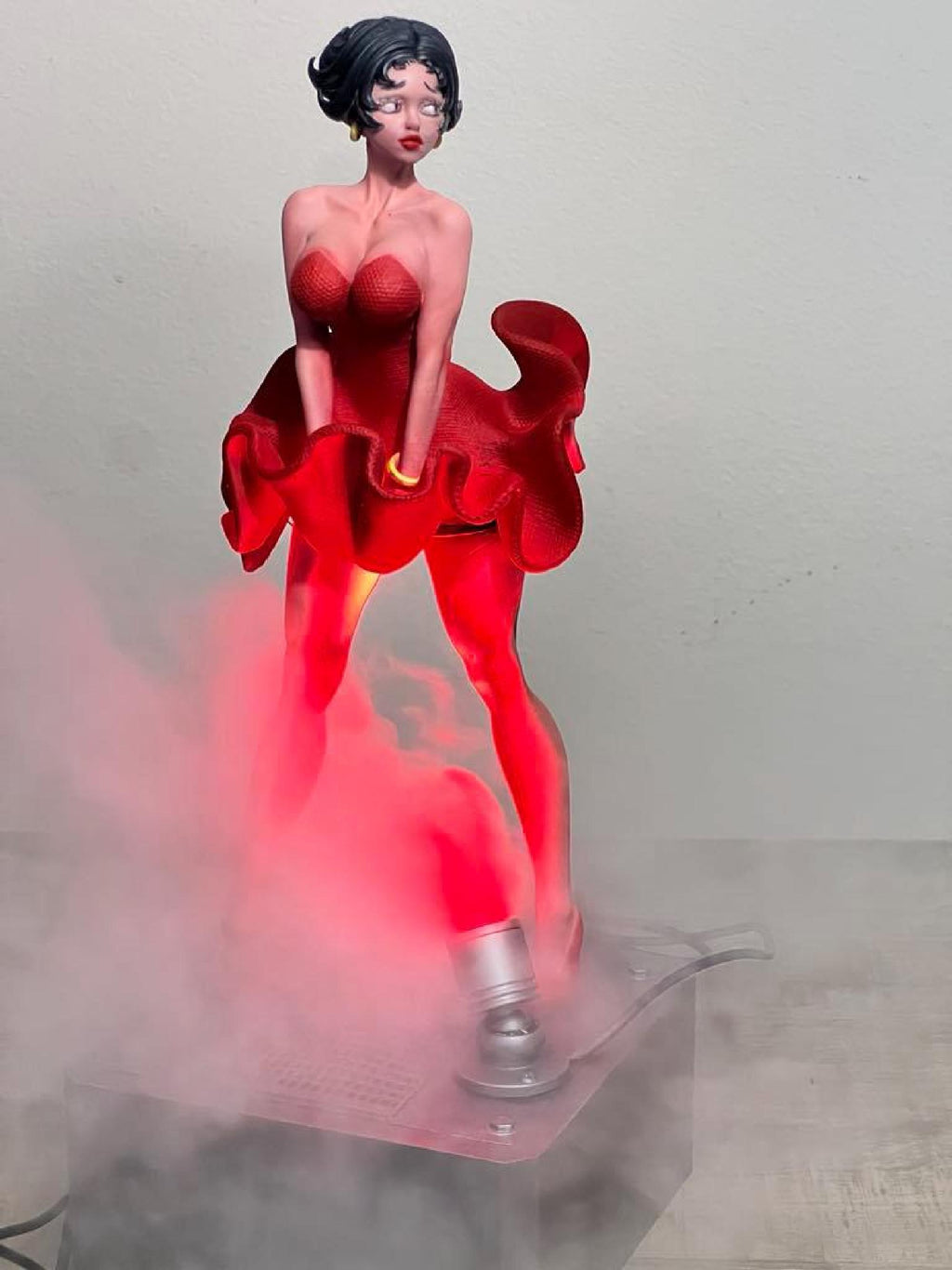 Betty Boo 1/6 Scale / desk light and essential oil diffuser