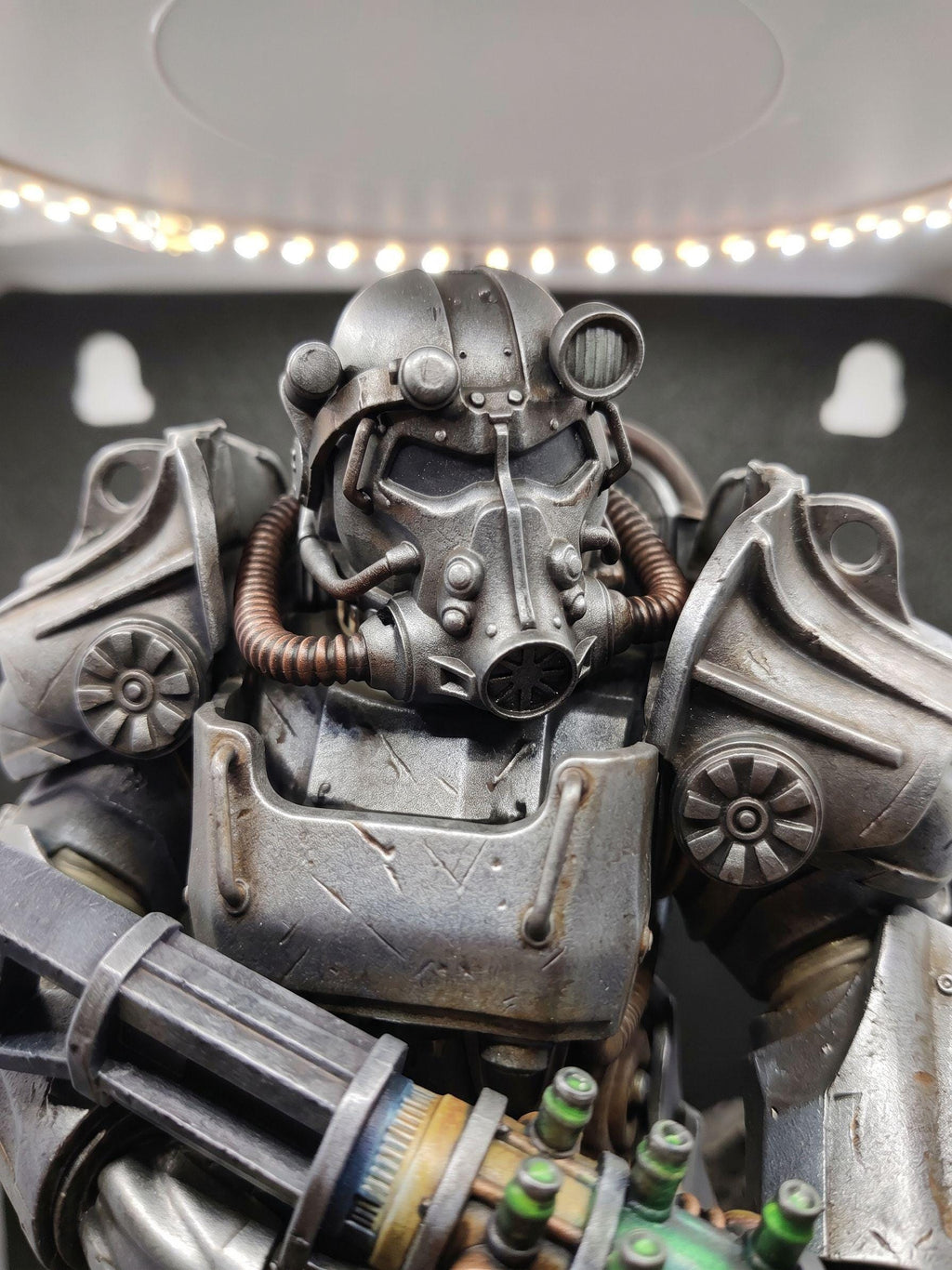 Wasteland Heavy Armor Sci-Fi Mech Figure, Post Apocalyptic