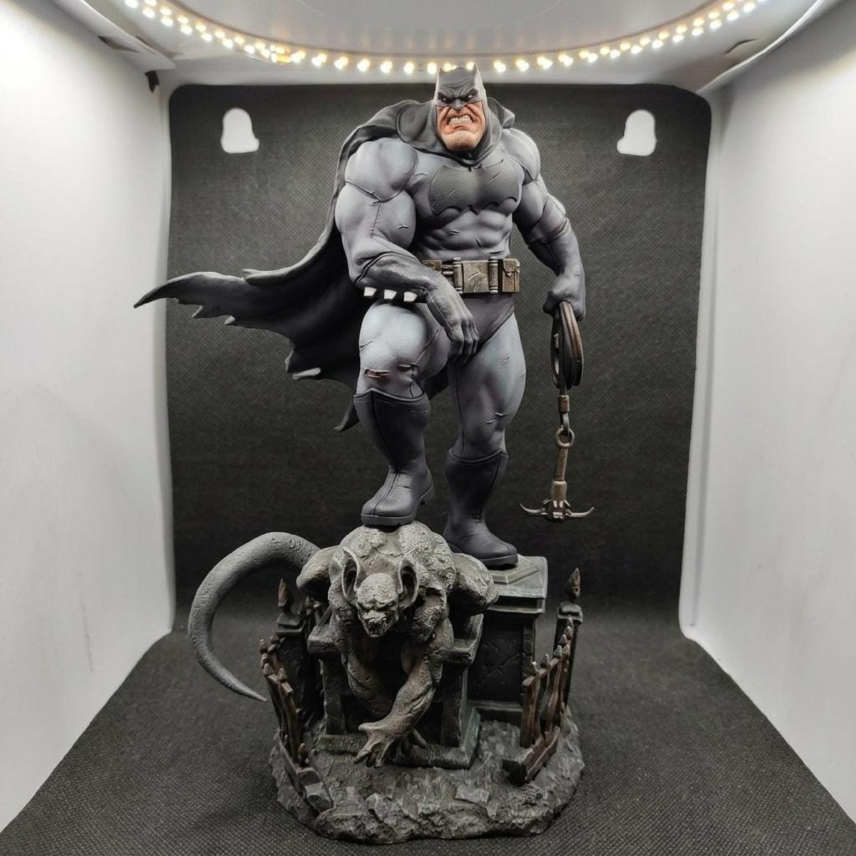 The Apex Guardian of Gotham | Armored Vigilante 1/6 Scale