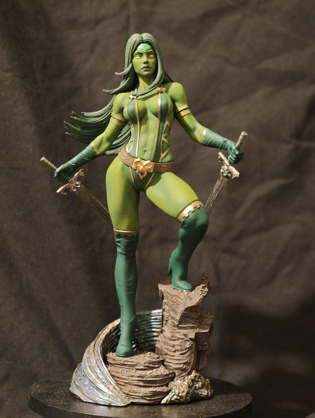 Galaxy Warrior - Emerald Assassin 30cm Resin Figure