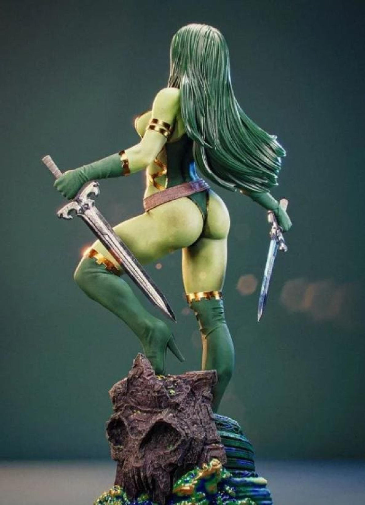 Galaxy Warrior - Emerald Assassin 30cm Resin Figure