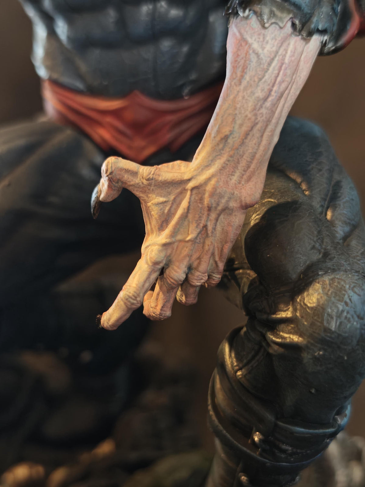 Living Vampire Statue | 1/6 Scale Hand-Painted Cursed Scientist Figure