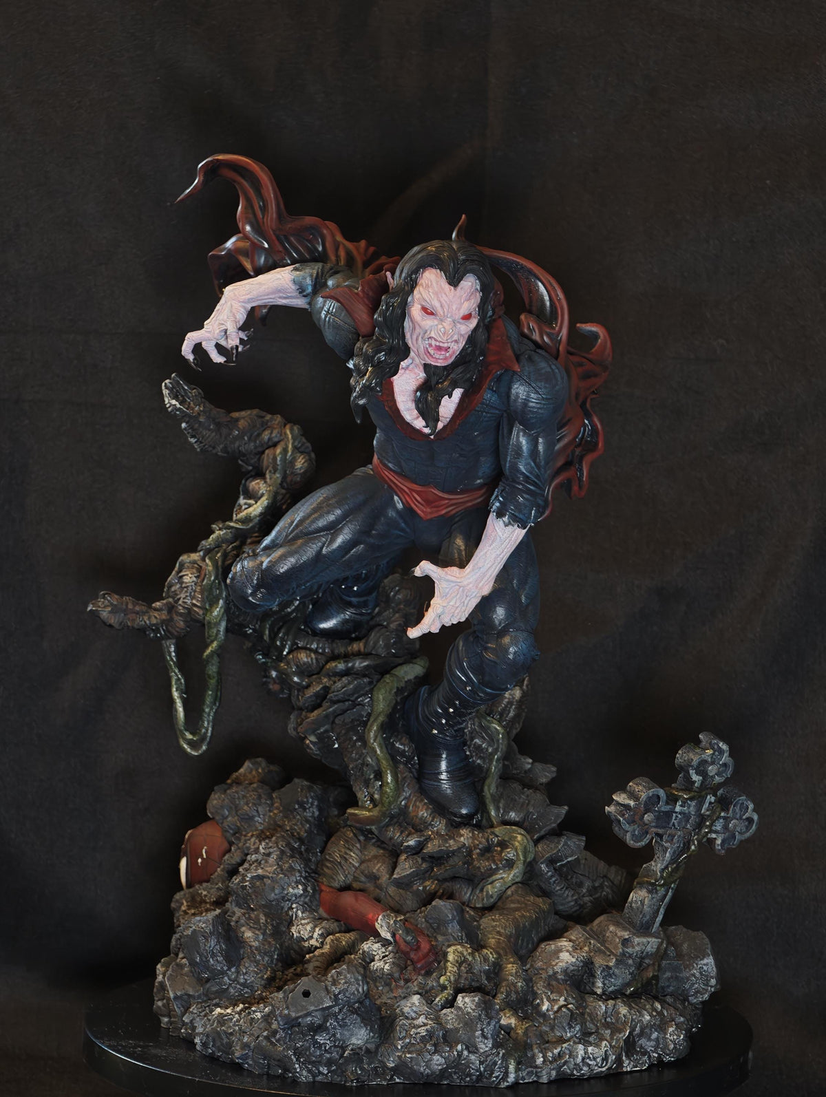Living Vampire Statue | 1/6 Scale Hand-Painted Cursed Scientist Figure