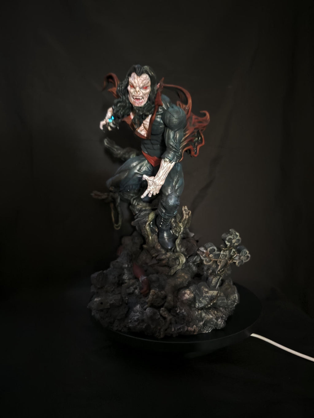 Living Vampire Statue | 1/6 Scale Hand-Painted Cursed Scientist Figure